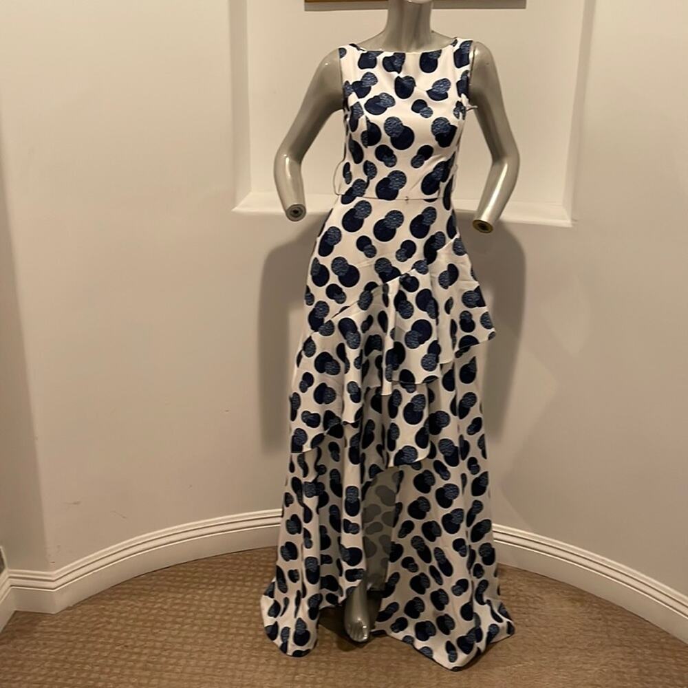 Kay Unger New York  Sleeveless  Hi Lo White Navy Gown  Cocktail Party Size 6 NWT